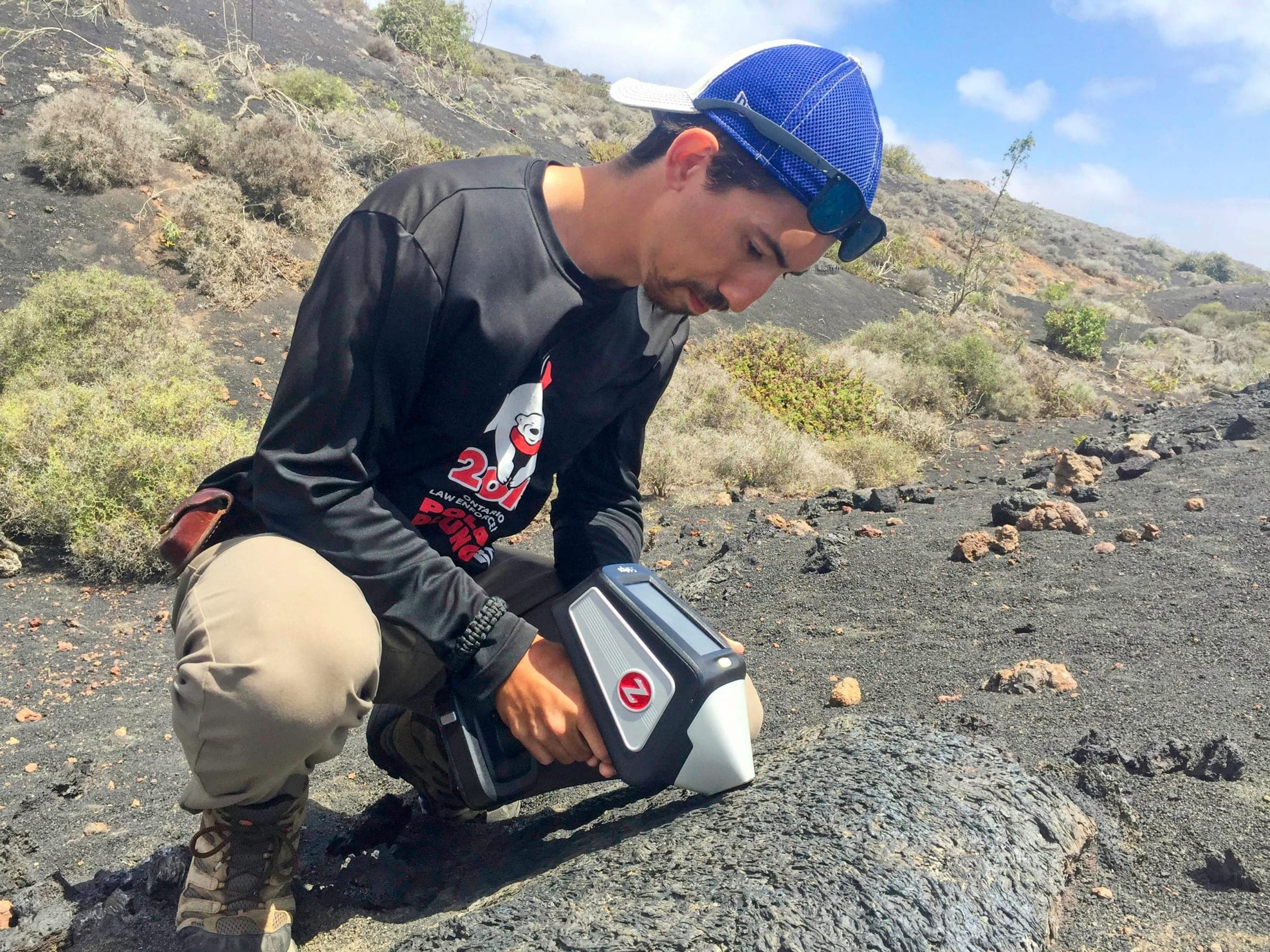 Handheld LIBS for Geological Field Research